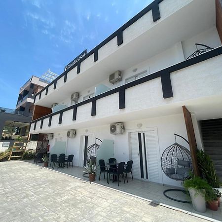 Seahorse Hotel Ksamil Exterior photo