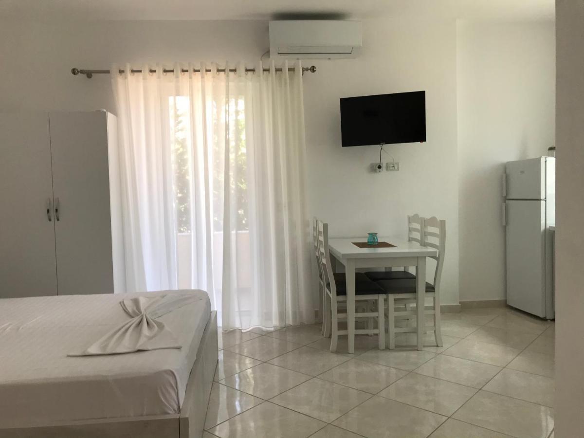 Seahorse Hotel Ksamil Exterior photo