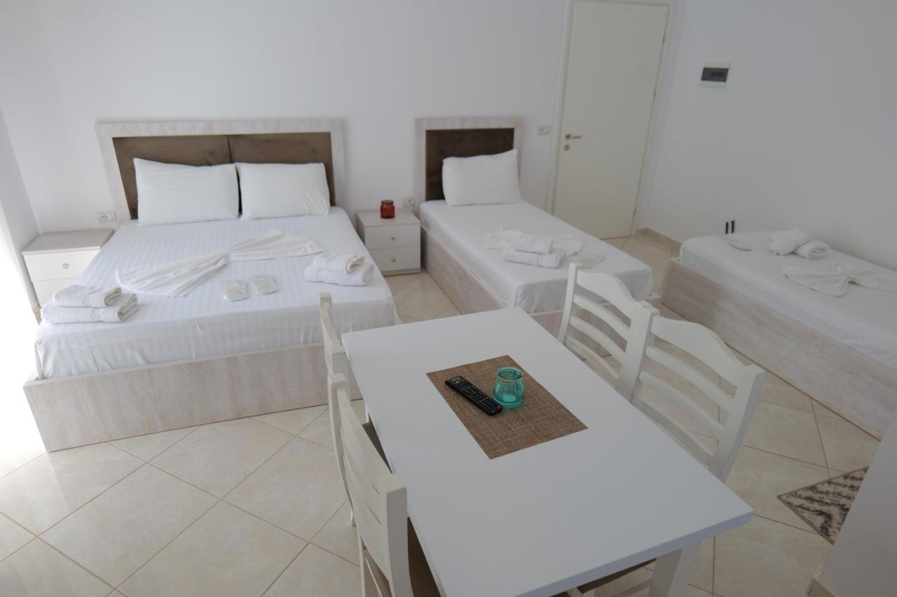 Seahorse Hotel Ksamil Exterior photo