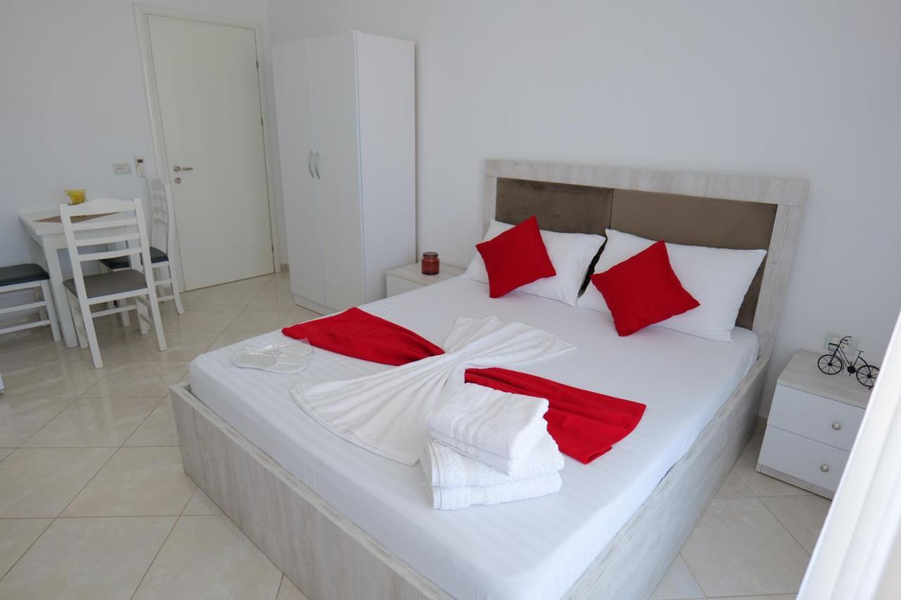 Seahorse Hotel Ksamil Exterior photo
