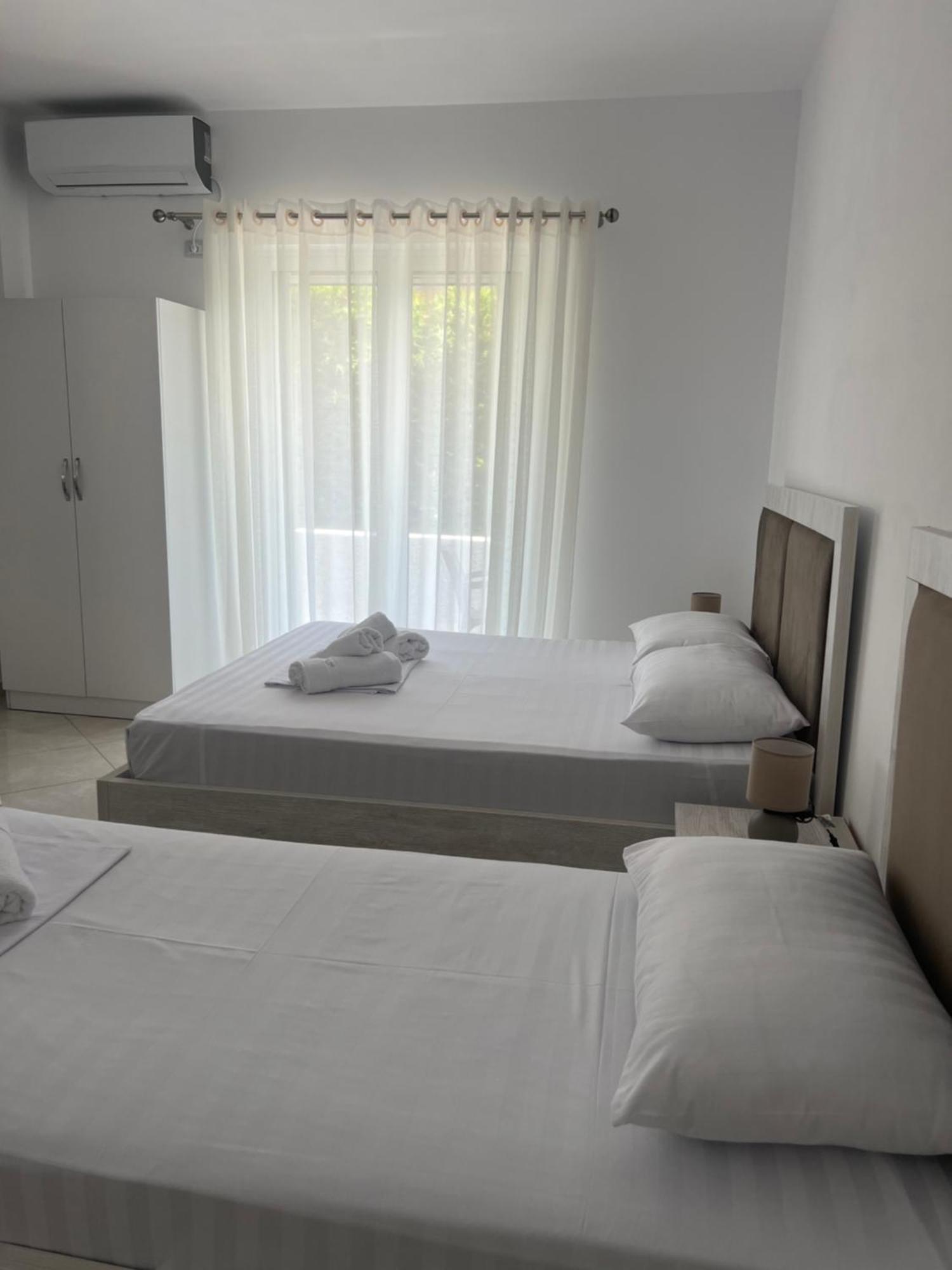 Seahorse Hotel Ksamil Exterior photo